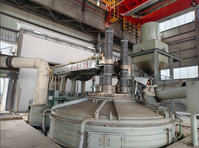 云南玉溪熱熔渣冶煉爐