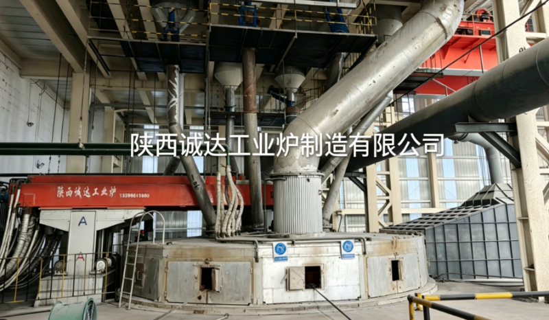 陜西誠達為新疆企業(yè)定制的中低碳錳鐵精煉爐順利開爐出鐵，獲客戶高度認可